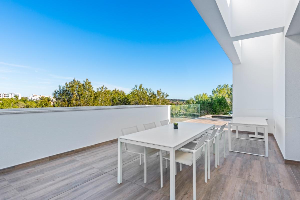 Villa in Alicante, Spain 4 bedrooms, 131 sq.m. No. 149128