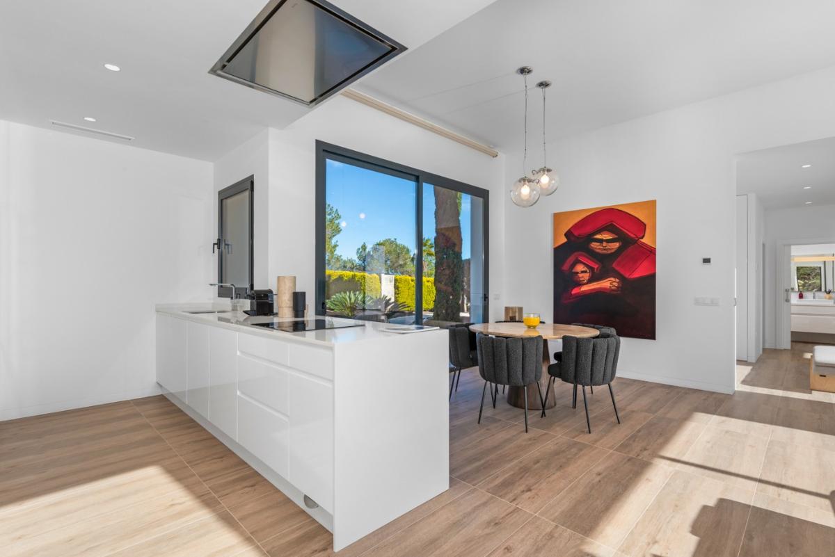 Villa Alicante, Spānijā 4 istabas, 193 m2 Nr. 149127