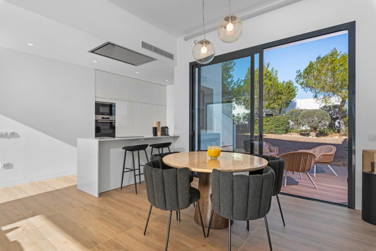 Villa Alicante, Spānijā 4 istabas, 193 m2 Nr. 149127