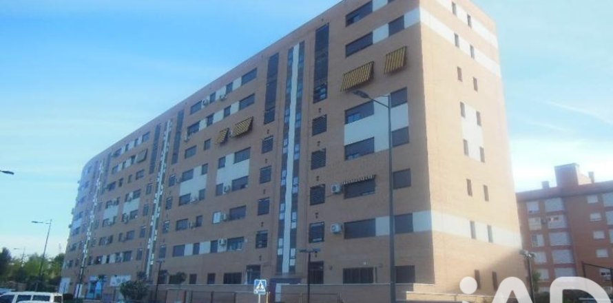 Liikekiinteistö Parla, Madrid, Espanja 143 m2 No. 173084