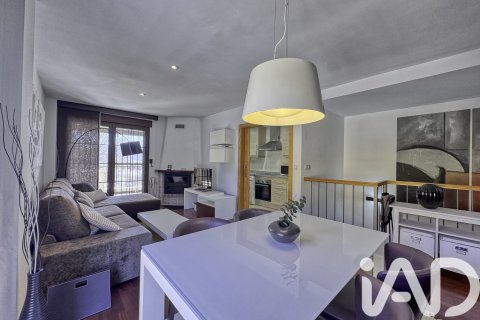 Продажа дуплекса в Теруэль, Испания 2 спальни, 112м2 №173083 - фото 11