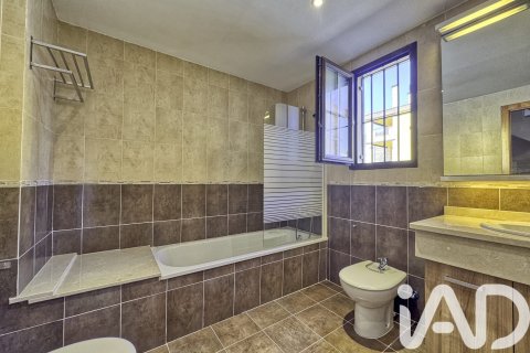 Продажа дуплекса в Теруэль, Испания 2 спальни, 112м2 №173083 - фото 29