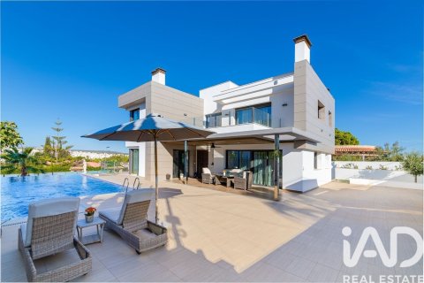 House in Torrevieja, Alicante, Spanien 3 Schlafzimmer, 461 m2 Nr. 173087