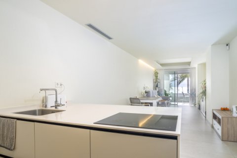 Apartment for sale Estepona, Malaga, Spain 1 bedroom, 85 sq.m. No. 113695 - photo 10