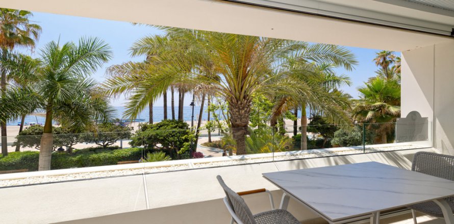 Apartment Estepona, Malaga, Spain 1 bedroom, 85 sq.m. No. 113695