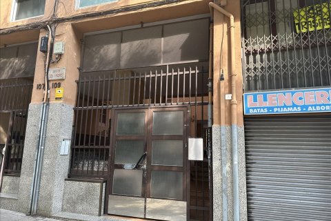 Wohnung zum Verkauf in Sabadell, Barcelona, Spanien 3 Schlafzimmer, 83 m2 Nr. 191123 - Foto 2