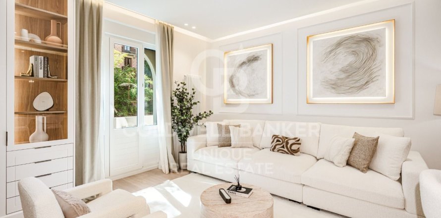 Apartment à Madrid, Espagne 3 chambres, 153 m2 No. 178469