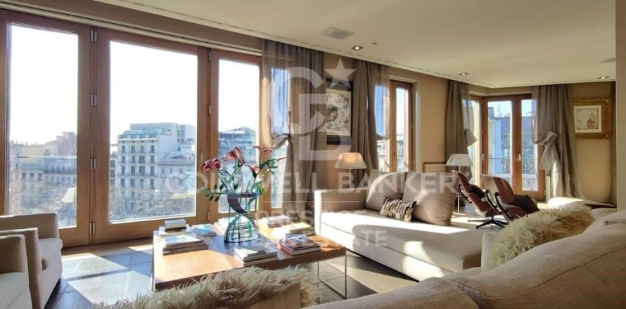 Квартира в Барселона, Испания 4 спальни, 310м2 №160213