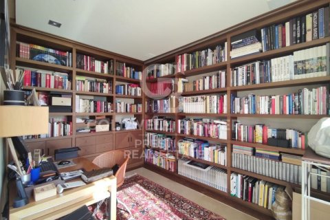 Продажа квартиры в Барселона, Испания 4 спальни, 310м2 №160213 - фото 17