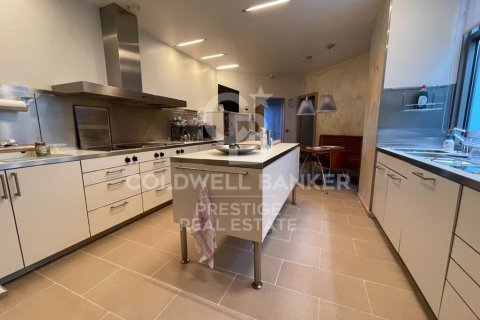 Продажа квартиры в Барселона, Испания 4 спальни, 310м2 №160213 - фото 15