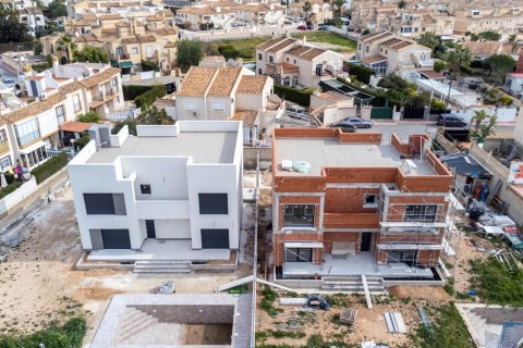 Villa till salu Torrevieja, Alicante, Spanien 3 sovrum, 265 kvm. Nr. 116743 - foto 2