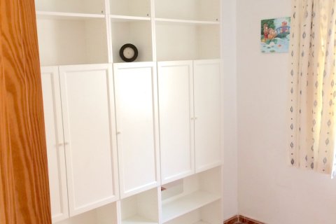 Kaupunkipientalo myytävänä Playa Flamenca II, Alicante, Espanja, 3 makuuhuonetta, 80 m2 No. 147439 - kuva 8