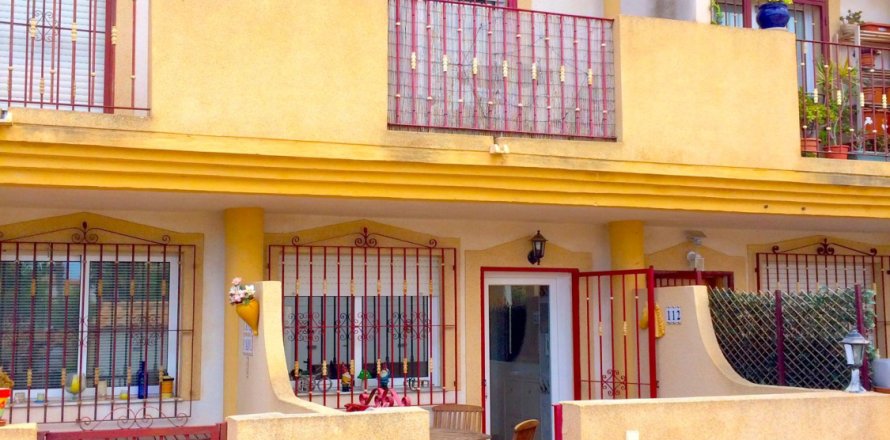 Kaupunkipientalo Playa Flamenca II, Alicante, Espanja 3 makuuhuonetta, 80 m2 No. 147439