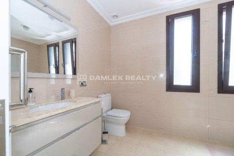 Huvila myytävänä Sant Feliu de Guixols, Girona, Espanja, 4 makuuhuonetta, 523 m2 No. 177600 - kuva 27