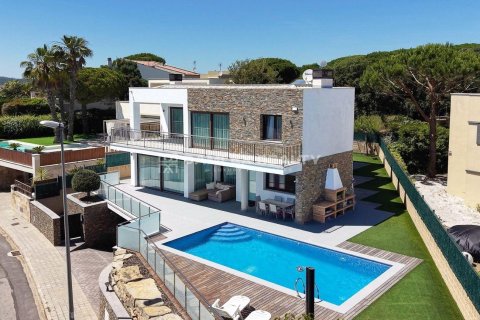 Villa in Sant Feliu de Guixols, Girona, Spain 4 bedrooms, 523 sq.m. No. 177600
