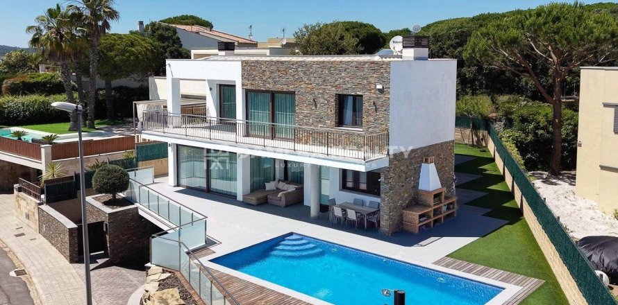 Huvila Sant Feliu de Guixols, Girona, Espanja 4 makuuhuonetta, 523 m2 No. 177600