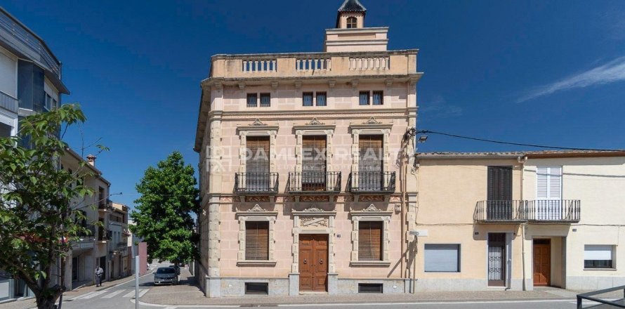 Villa à Girona, Espagne 9 chambres, 709 m2 No. 177601
