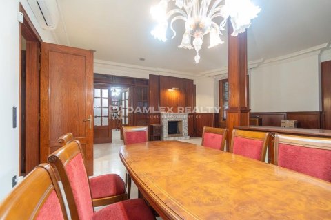 Villa à vendre à Girona, Espagne, 9 chambres, 709 m2 No. 177601 - photo 21