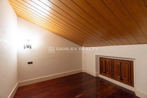 Villa à vendre à Girona, Espagne, 9 chambres, 709 m2 No. 177601 - photo 17