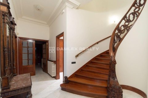 Villa à vendre à Girona, Espagne, 9 chambres, 709 m2 No. 177601 - photo 4