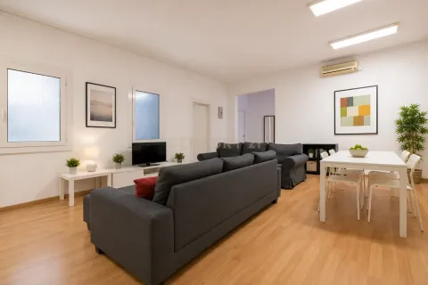 Apartment à vendre à Barcelona, Espagne, 4 chambres, 126 m2 No. 192359 - photo 6