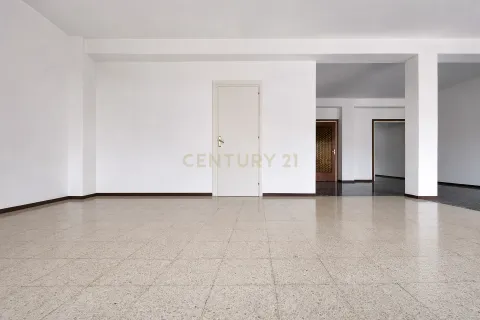 Huoneisto myytävänä Barcelona, Espanja, 2 makuuhuonetta, 109 m2 No. 192356 - kuva 13
