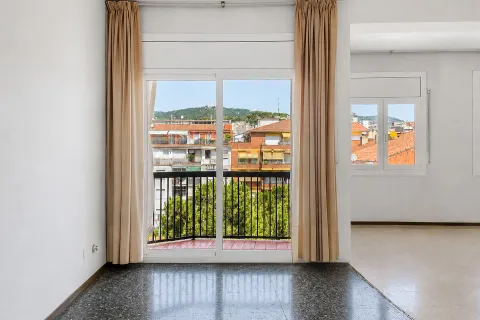 Huoneisto myytävänä Barcelona, Espanja, 2 makuuhuonetta, 109 m2 No. 192356 - kuva 3