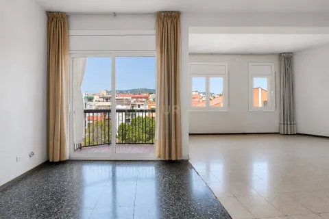Huoneisto myytävänä Barcelona, Espanja, 2 makuuhuonetta, 109 m2 No. 192356 - kuva 2