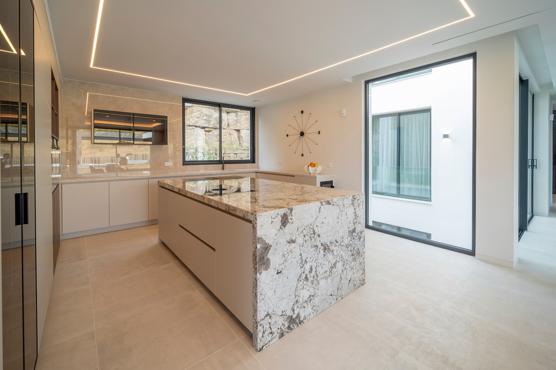 Villa Benahavis, Malaga, Spānijā 6 istabas, 1182 m2 Nr. 151166