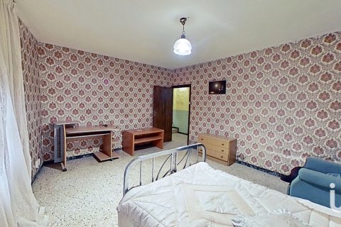 Townhouse for sale in Zaragoza, Spain 4 bedrooms, 145 sq.m. No. 186158 - photo 21