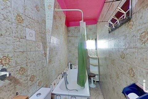Townhouse for sale in Zaragoza, Spain 4 bedrooms, 145 sq.m. No. 186158 - photo 17