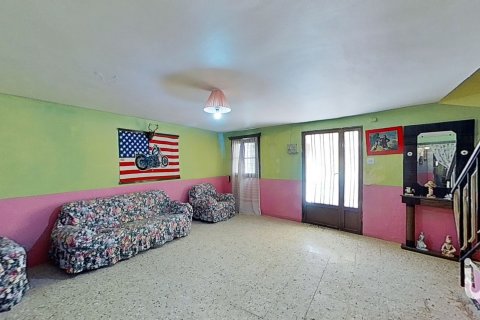 Townhouse for sale in Zaragoza, Spain 4 bedrooms, 145 sq.m. No. 186158 - photo 6