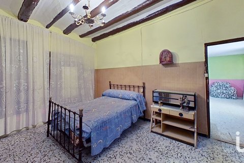 Townhouse for sale in Zaragoza, Spain 4 bedrooms, 145 sq.m. No. 186158 - photo 2