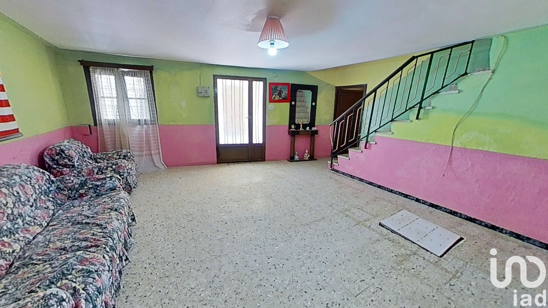 Townhouse in Zaragoza, Spain 4 bedrooms, 145 sq.m. No. 186158