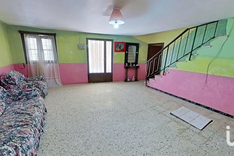 Townhouse for sale in Zaragoza, Spain 4 bedrooms, 145 sq.m. No. 186158 - photo 8