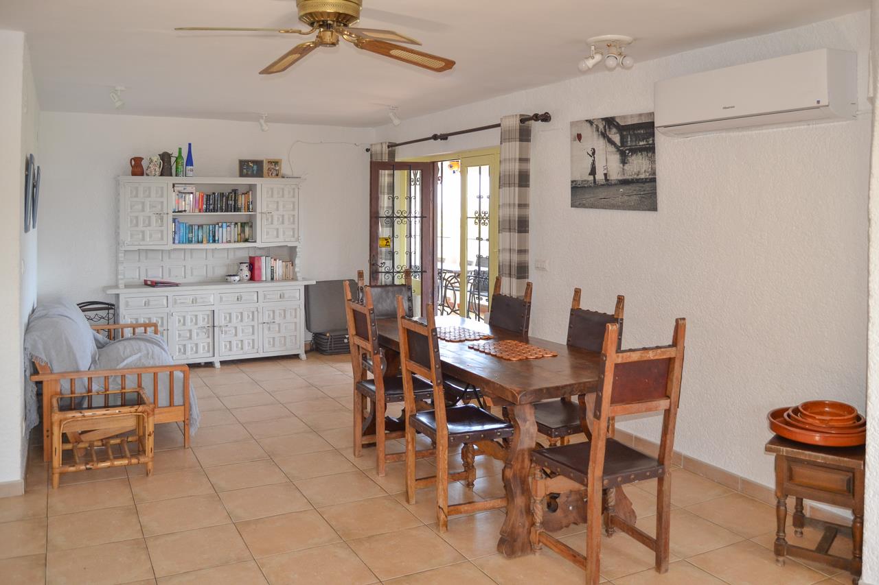 Villa en Pedreguer, Alicante, España 6 dormitorios, 288 m2 No. 78739