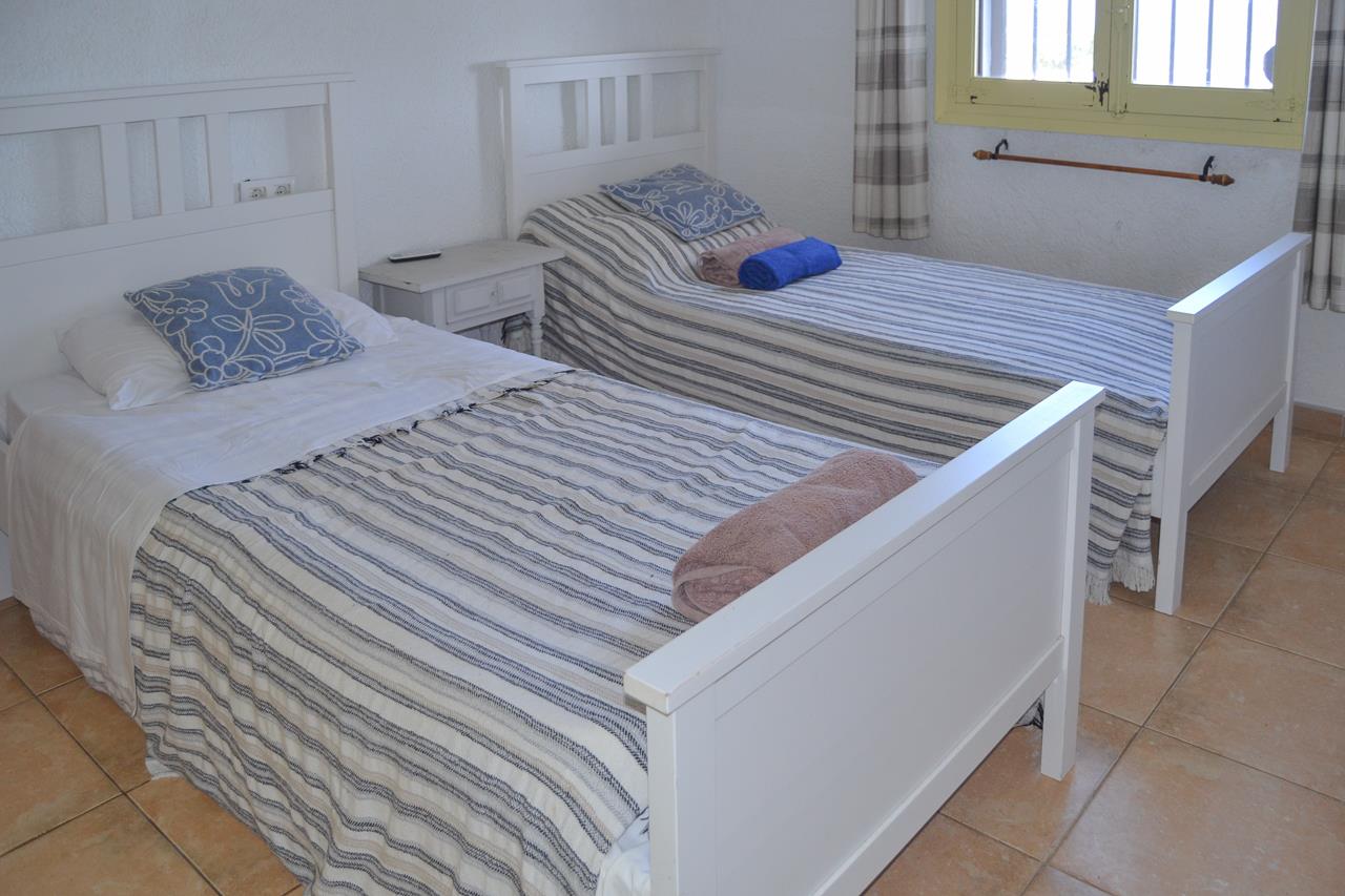 Villa en Pedreguer, Alicante, España 6 dormitorios, 288 m2 No. 78739