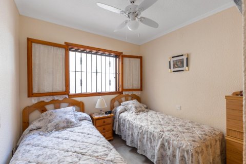 Villa in vendita a Torrevieja, Alicante, Spagna 3 camere da letto, N° 137769 - foto 17