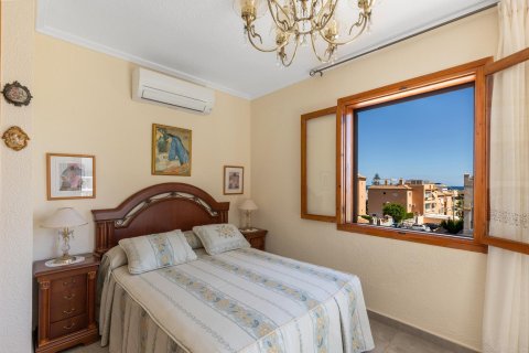 Villa for sale Torrevieja, Alicante, Spain 3 bedrooms,  No. 137769 - photo 13
