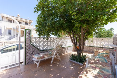 Villa in vendita a Torrevieja, Alicante, Spagna 3 camere da letto, N° 137769 - foto 3