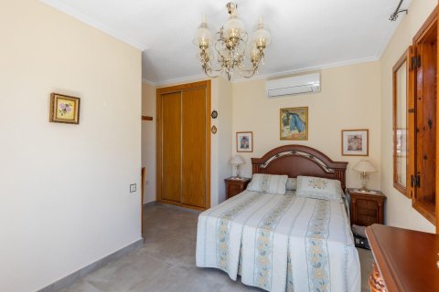 Villa for sale Torrevieja, Alicante, Spain 3 bedrooms,  No. 137769 - photo 15