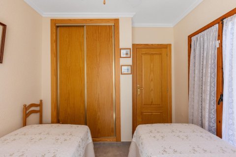 Villa for sale Torrevieja, Alicante, Spain 3 bedrooms,  No. 137769 - photo 12