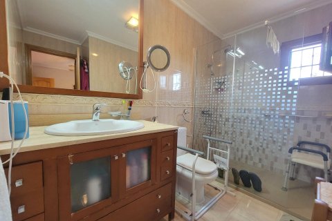 Villa for sale Torrevieja, Alicante, Spain 4 bedrooms, 175 sq.m. No. 137767 - photo 21