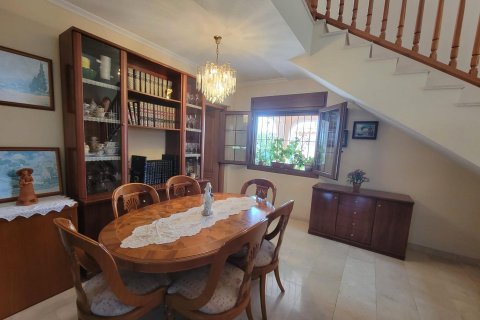 Villa for sale Torrevieja, Alicante, Spain 4 bedrooms, 175 sq.m. No. 137767 - photo 9