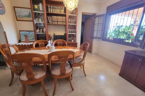 Villa for sale Torrevieja, Alicante, Spain 4 bedrooms, 175 sq.m. No. 137767 - photo 8