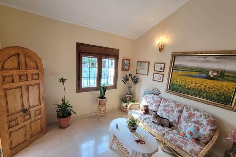 Villa for sale Torrevieja, Alicante, Spain 4 bedrooms, 175 sq.m. No. 137767 - photo 5