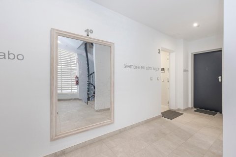 Huoneisto myytävänä Torre de la Horadada, Alicante, Espanja, 2 makuuhuonetta, 80 m2 No. 168746 - kuva 3