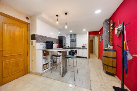 Apartamento en venta en Torrevieja, Alicante, España 3 dormitorios, 112 m2 No. 190844 - foto 5