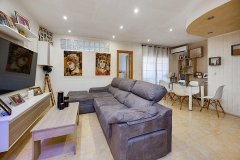 Apartamento en Torrevieja, Alicante, España 3 dormitorios, 112 m2 No. 190844