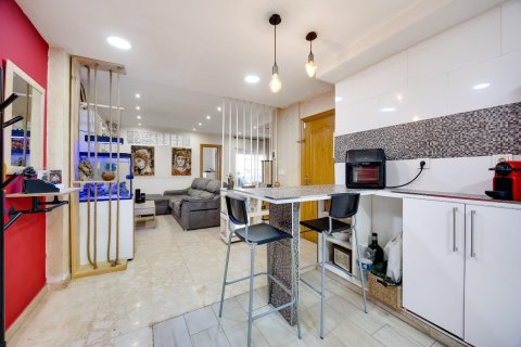 Apartamento en venta en Torrevieja, Alicante, España 3 dormitorios, 112 m2 No. 190844 - foto 12
